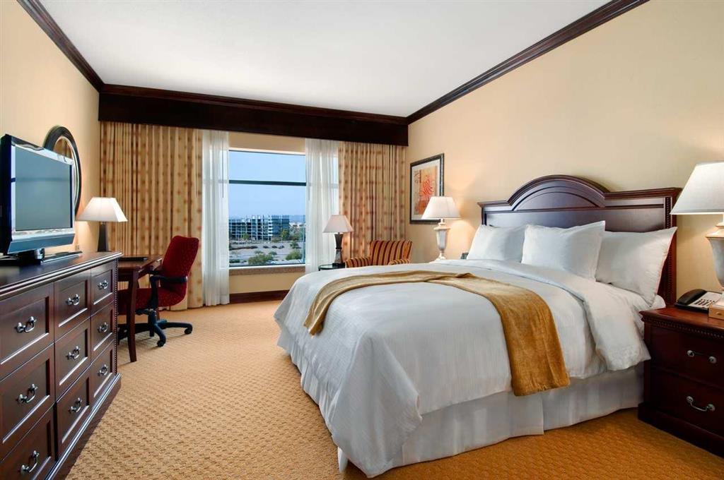 Hilton Phoenix Chandler Bilik gambar